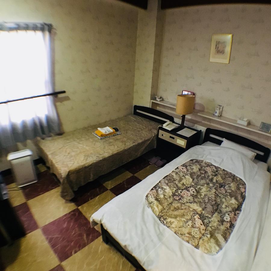 Business Hotel Central Hitoyoshi Bagian luar foto